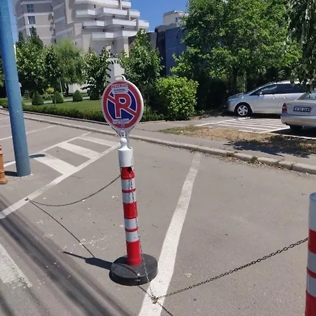 Side 招待所 马马亚