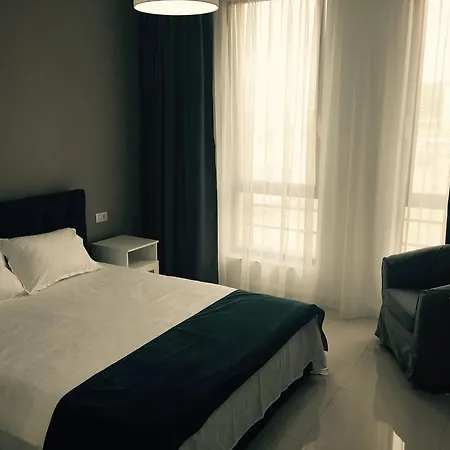 Side בית הארחה